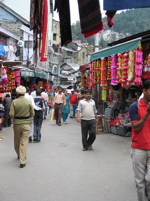 IMG_0122.JPG - 17-06-2006 straatje in Shimla